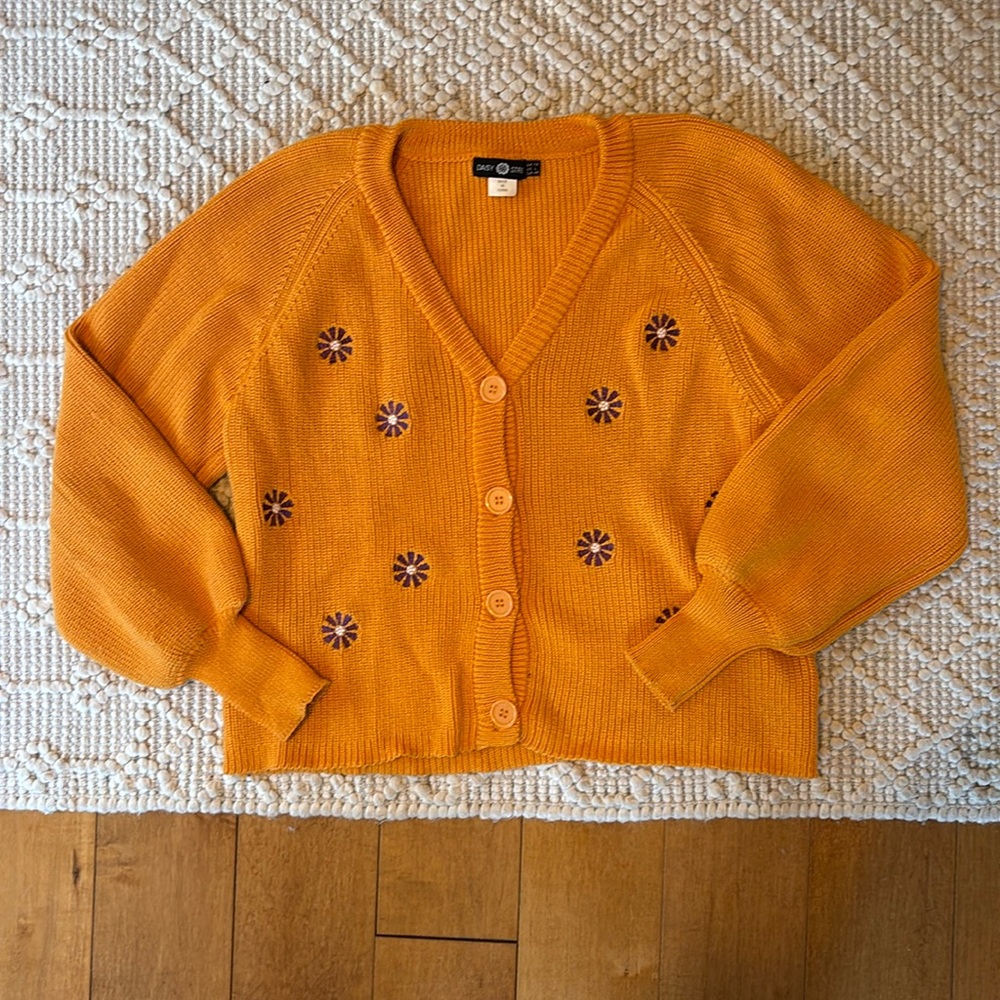 *EUC* Daisy Street - Embroidered Flower Sweater 🌼